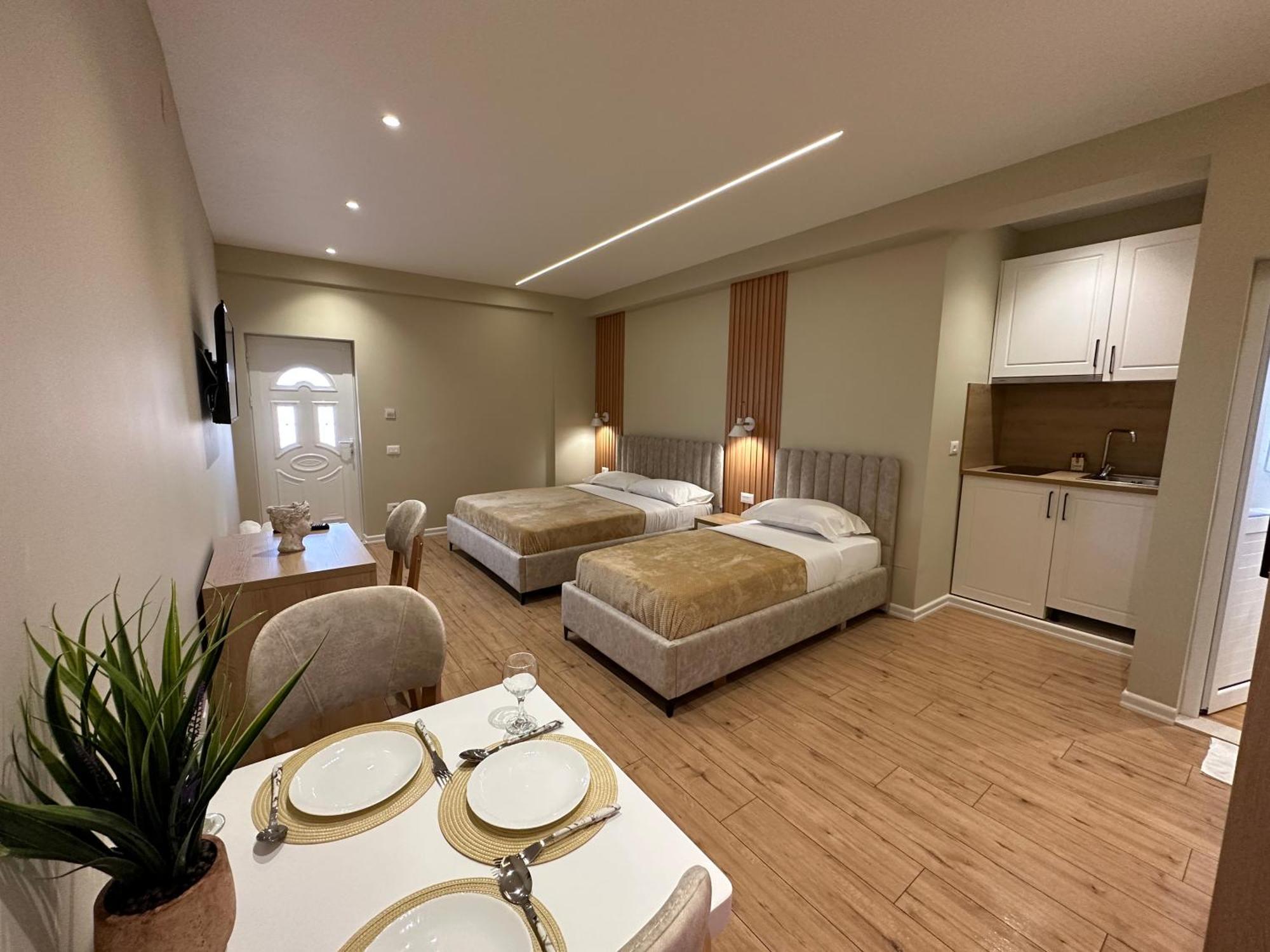 Отель Arial Lofts Влёра Экстерьер фото