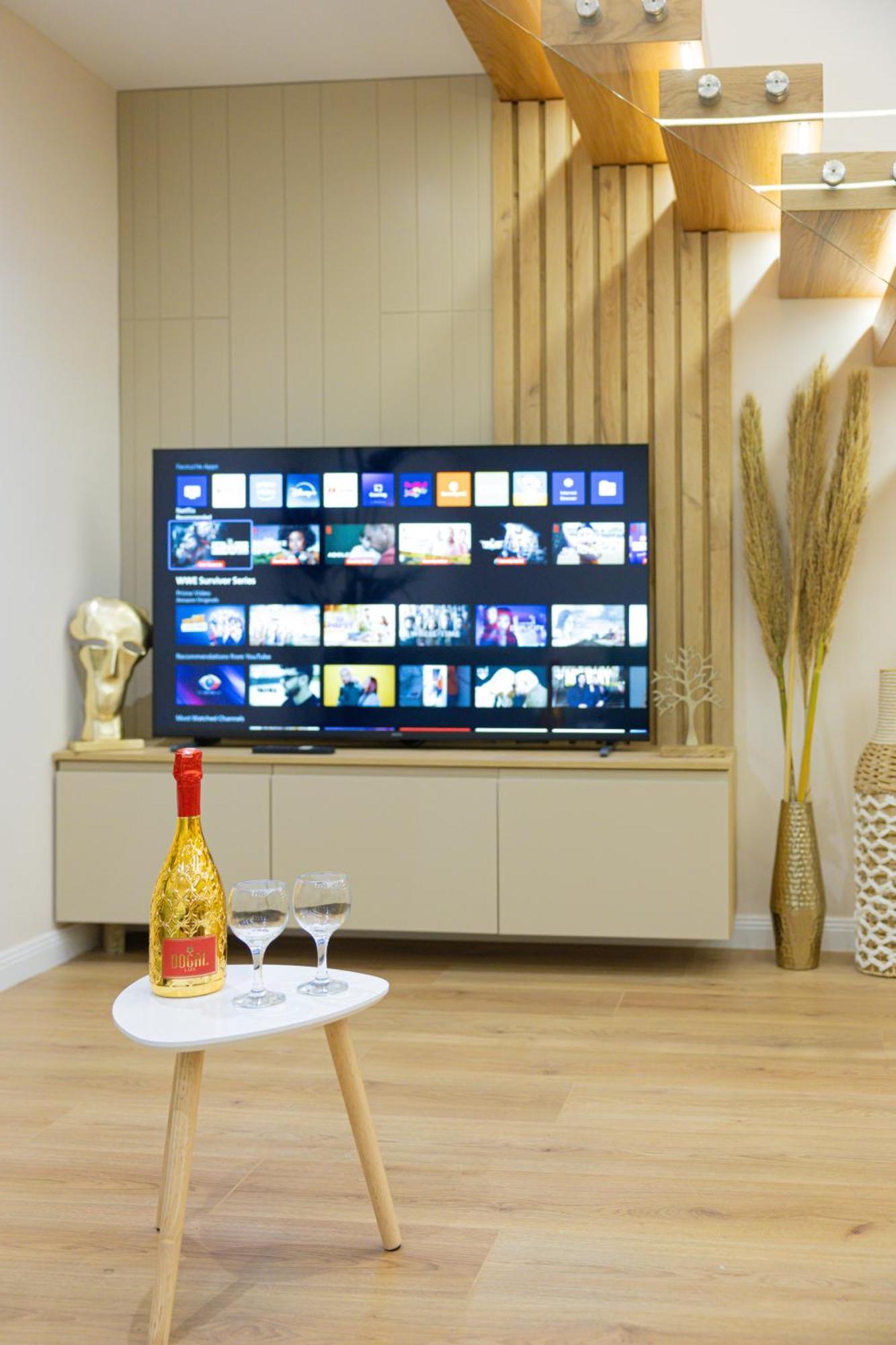 Отель Arial Lofts Влёра Экстерьер фото
